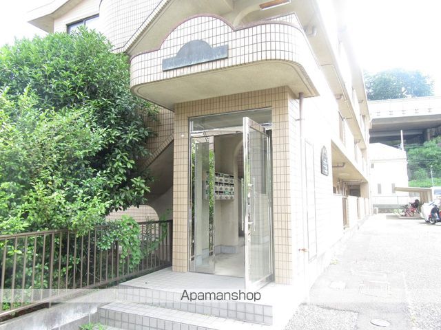 SOCIA YAMANEの玄関写真