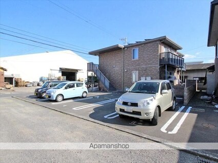 ＪＯＹ　ＨＯＰＥ[2LDK/53.97m2]の駐車場3