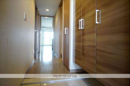 プレサンスロジェ鶴舞駅前[2LDK/63.52m2]の玄関