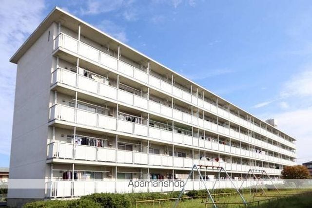 ビレッジハウス船江1号棟の玄関写真