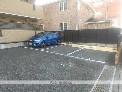 リヴェール石田[1K/26.71m2]の駐車場