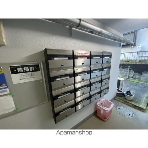 KENWOOD HOUSEの玄関写真
