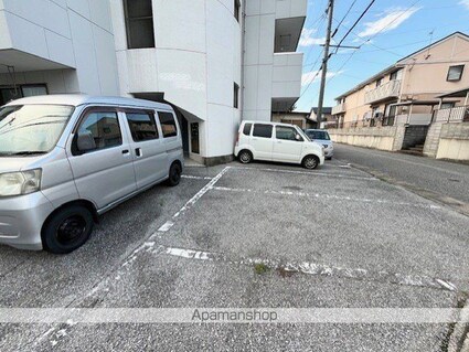 ＢＵＹＫＩＮＧ２[2DK/40m2]の駐車場
