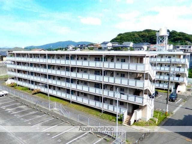 ビレッジハウス宗像5号棟の玄関写真