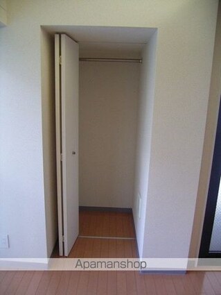 フェニックス西新宿５丁目弐番館[1R/18.89m2]の収納1