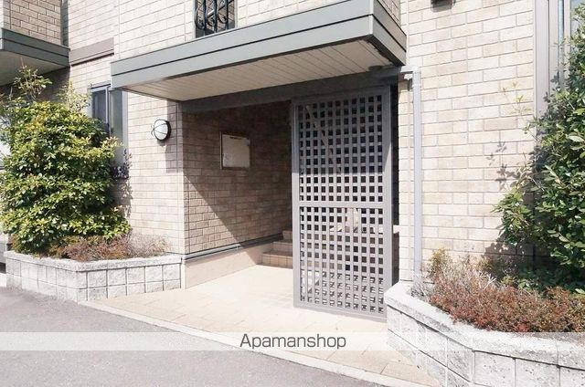 ウィル Bの玄関写真