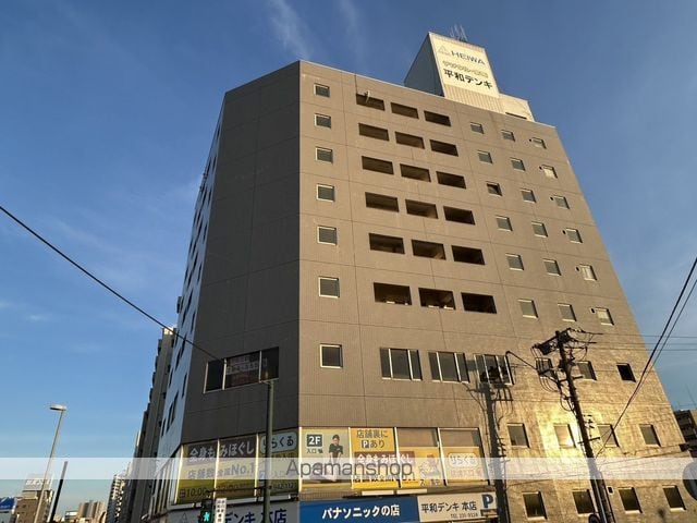 平和ビルの外観写真