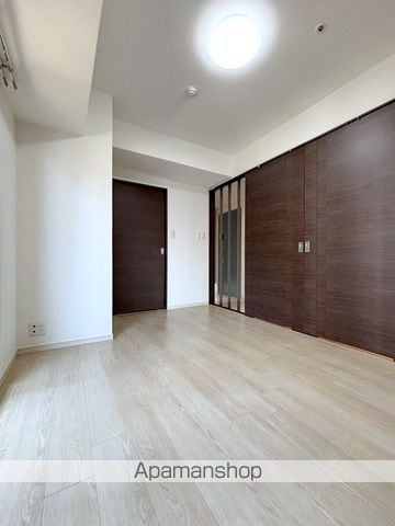 カスタリアタワーHIGOBASHIの内装写真