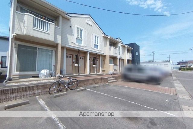 ウエストコシンの外観写真