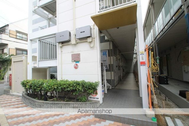 レオパレス三津屋北の玄関写真