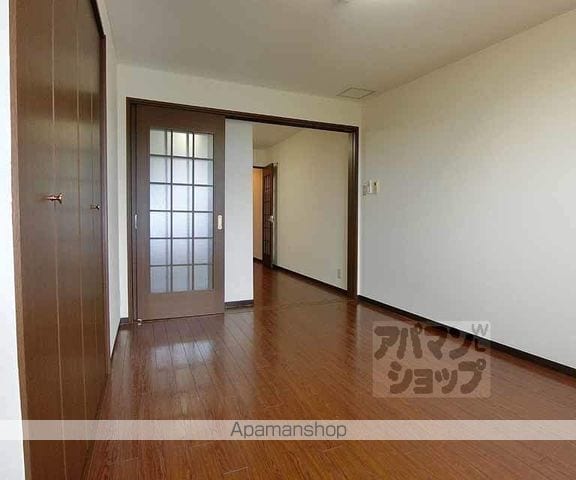 鳴滝音戸山町マンションの内装写真