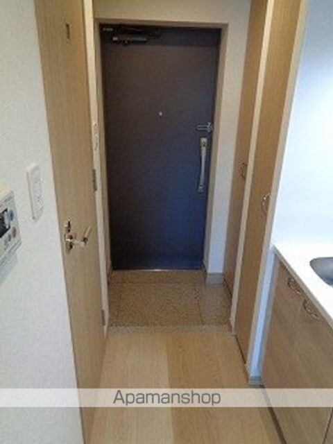 ルーブル三軒茶屋伍番館[1K/25.52m2]の玄関