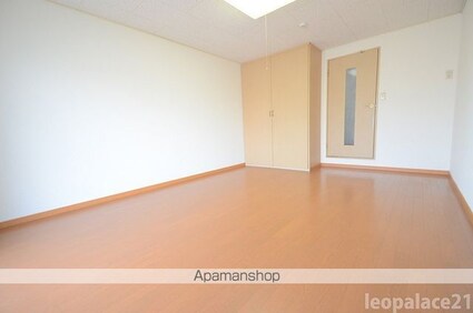 レオパレスＣＯＺＹーＹＡＮＡＩＺＵ[1K/23.18m2]のリビング・居間1