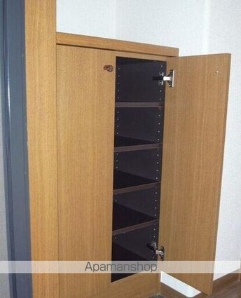 ＲｅＸＩＳ塩上（レクシスシオガミ）[1R/22.23m2]の玄関