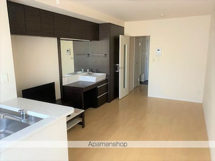 レオネクストグリーンガーデン[1R/26.5m2]のリビング・居間1