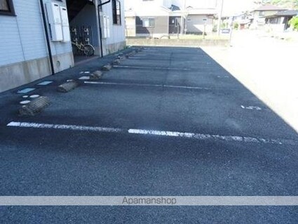 オレンジハウス参番館[2LDK/52.05m2]の駐車場1