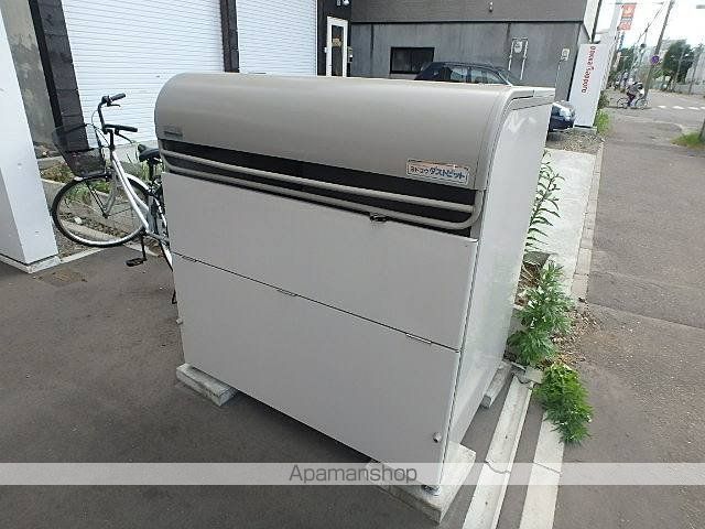STANDARDの外観写真