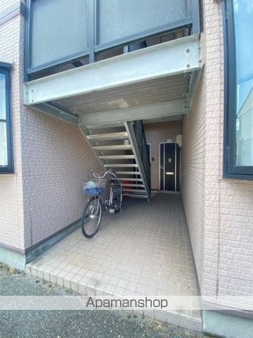 カルディアIIの玄関写真