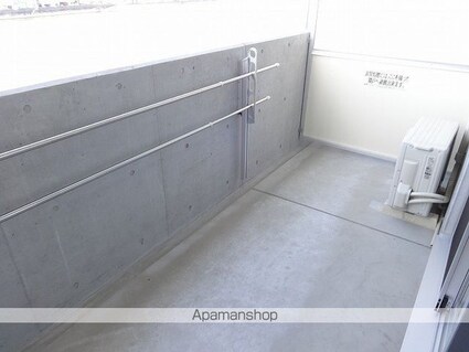 ｃａｌｍ．ｅｓⅡ[1R/32.85m2]のバルコニー