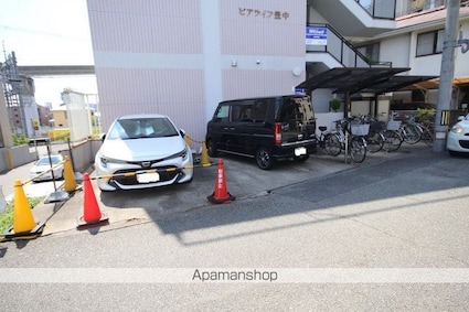 ピアライフ豊中[1K/20m2]の駐車場