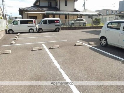 サンサン・コート[1K/29.85m2]の駐車場