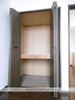 ホワイトキャッスル南小泉１２番館[1K/22.3m2]の収納