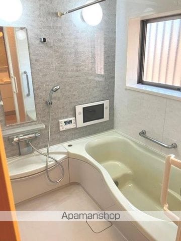 泉ガ丘戸建の内装写真