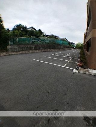 滋賀県彦根市野田山町[2LDK/49.58m2]の共用部3