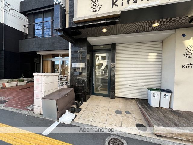 プラリア楠葉並木の玄関写真