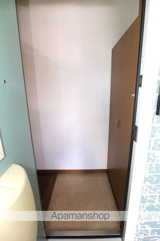 グリーンブラウンの内装写真