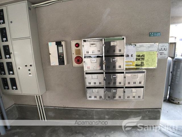 メゾンしんわの玄関写真