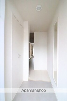 クレイノラルーチェ河辺[1K/25.37m2]の玄関