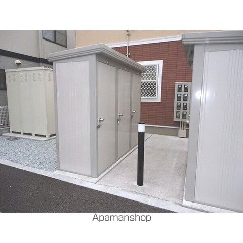 M THREEの外観写真