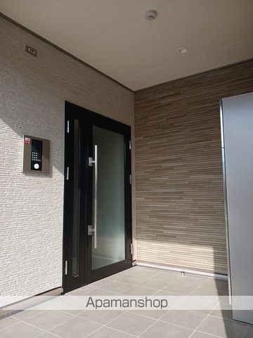 メゾンドエフの玄関写真
