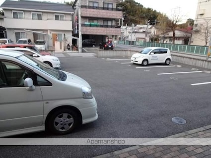 コンフォート[1LDK/38.52m2]の駐車場