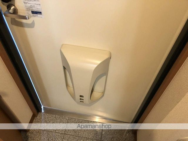 袋井市 3階建 築18年の内装写真