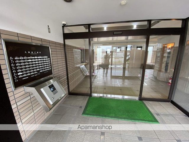 ライオンズマンション東勝山の玄関写真