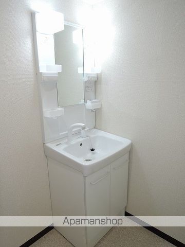 クリスタルハイツ栄町の内装写真