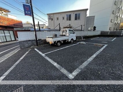 レオパレスマウンフィール[1K/19.87m2]の駐車場