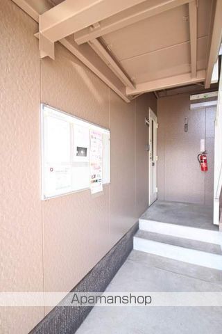 エステートMK A棟の玄関写真