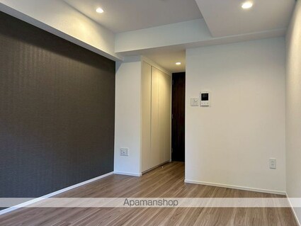 東京都中野区江原町２丁目[1K/28.13m2]のリビング・居間1