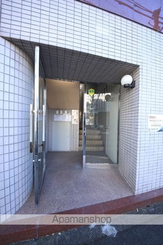 八王子南口センタービルの玄関写真