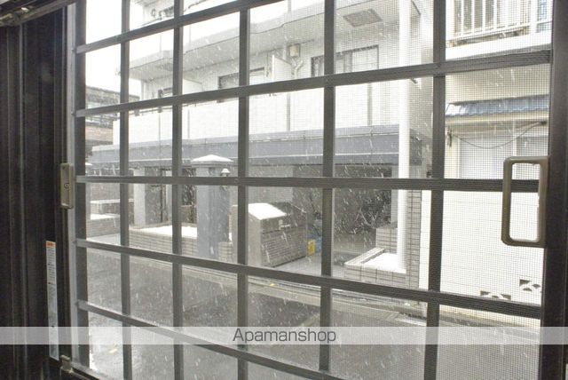 フルーレ高円寺の玄関写真