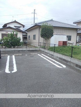 アンビエンテ[1K/35.18m2]の駐車場1