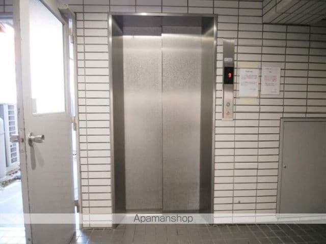 グランド平尾の外観写真