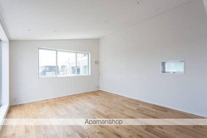 ＷーＨＯＵＳＥＩＩＩ[2LDK/82.94m2]のリビング・居間