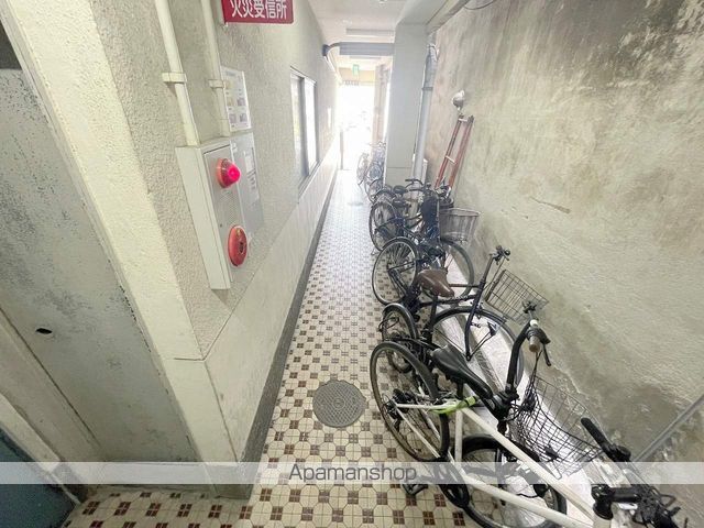 ビスタHONMACHIの玄関写真