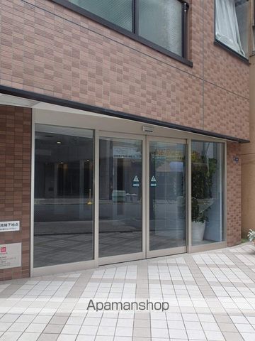 エクセレント南新町の玄関写真