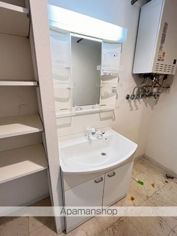 ファランドール宮の森の内装写真