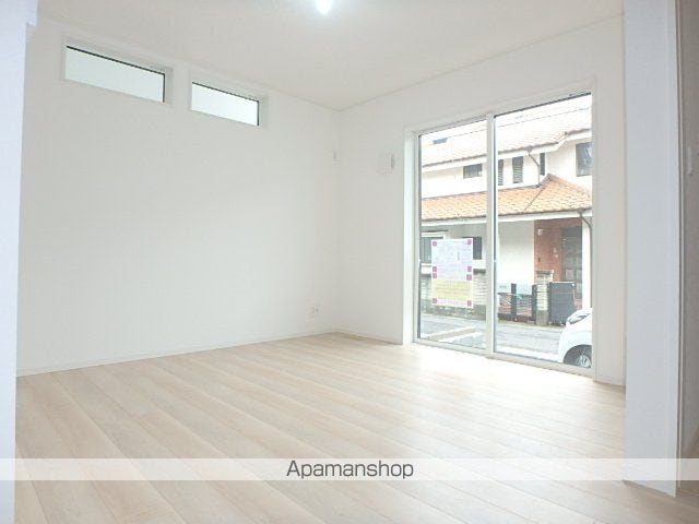 detached 埼玉県吉川市新栄２丁目8-32

地図を見る